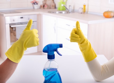 Kitchen degreasing as part of deep cleaning in EC1