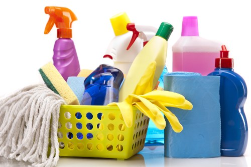 Local EC1 house clearance team removing household items