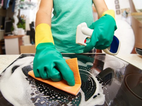 DIY sofa cleaning tips and vacuuming for EC1 homes